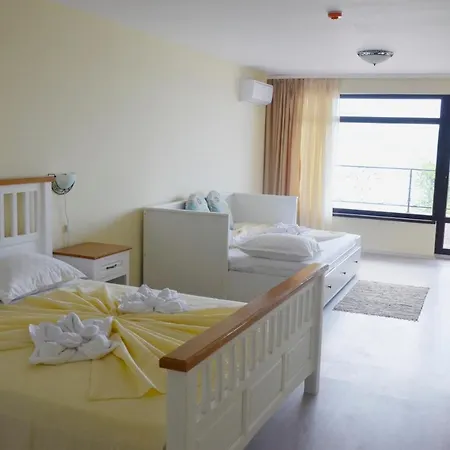 Ashram Szálloda 3*