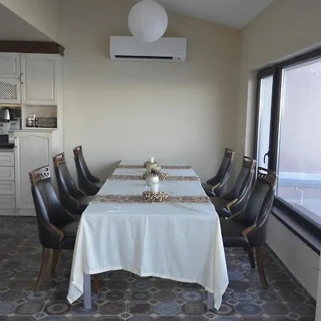 Ashram 3* פרימורסקו